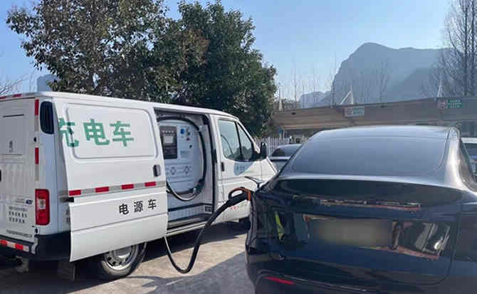 娄星区汽车搭电