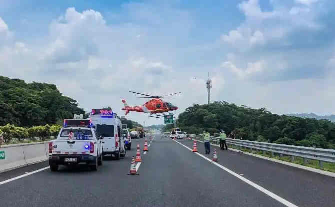 娄星区高速公路汽车救援案例